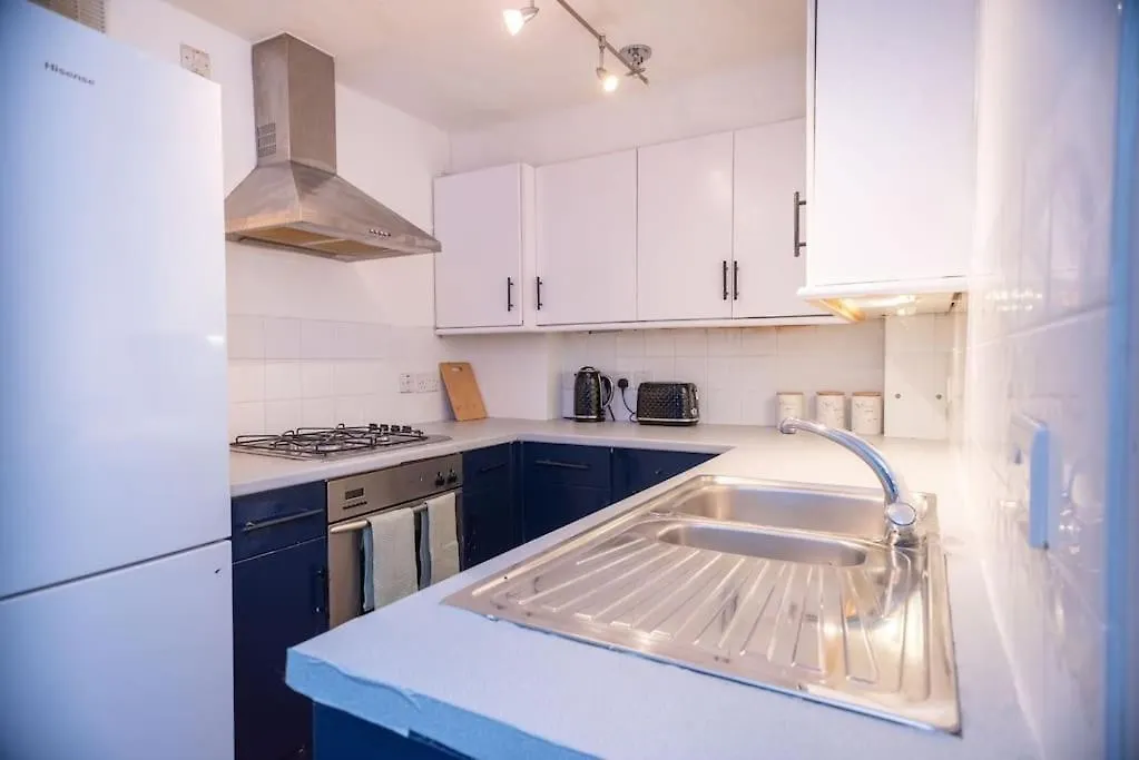 Spacious 1 Bed- Nunhead/Peckham-Sleeps 4 London